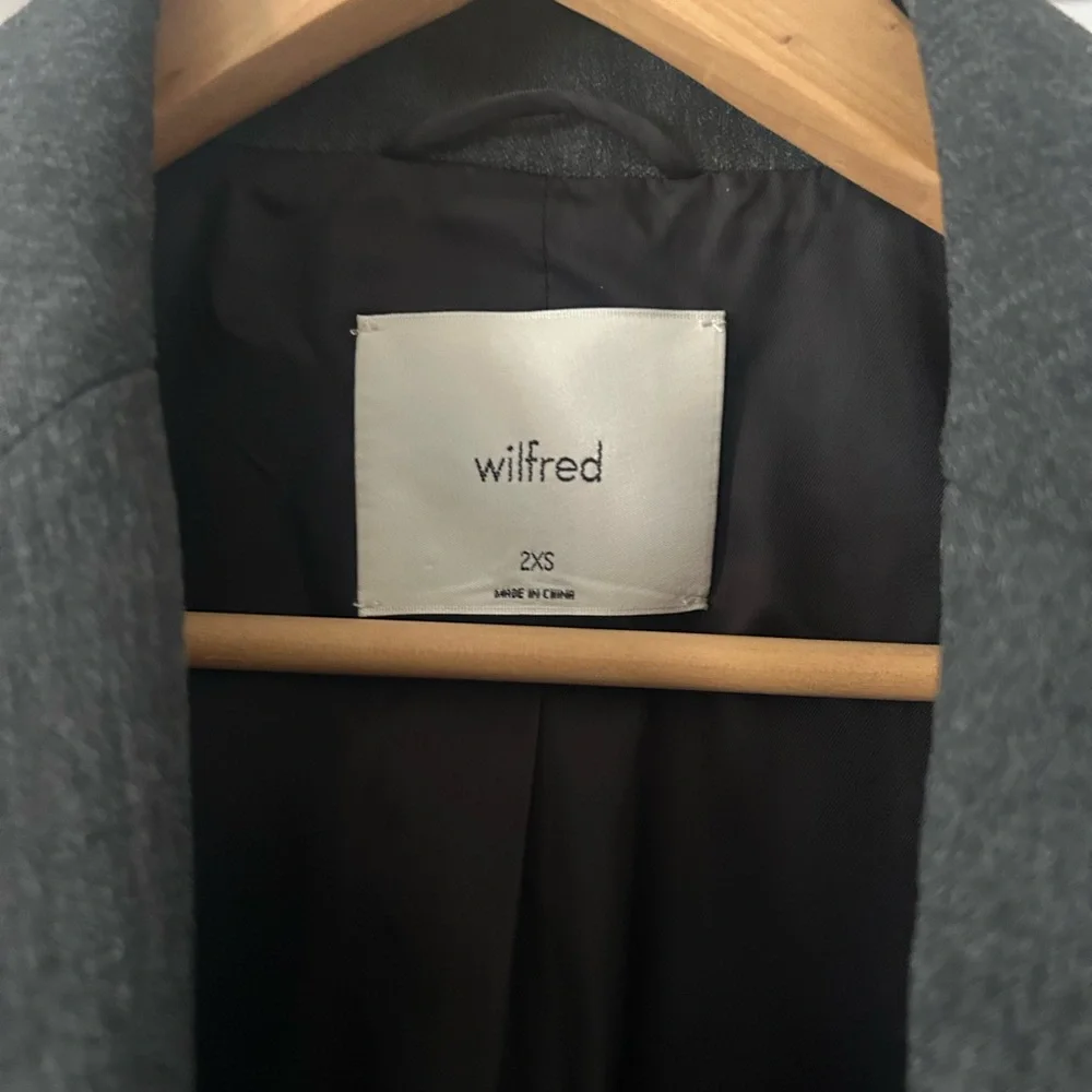 Aritzia Wilfred Content Blazer Suit Jacket Top Relaxed Fit (fits S) - Picture 8 of 10